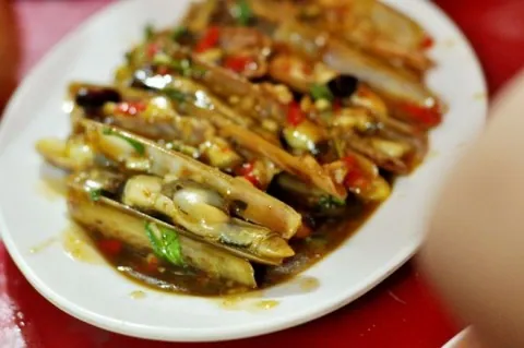 Ốc móng tay xào tỏi ăn là nghiện