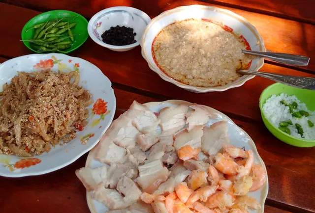 Gỏi lá rừng Tây Nguyên ăn mãi không ngán