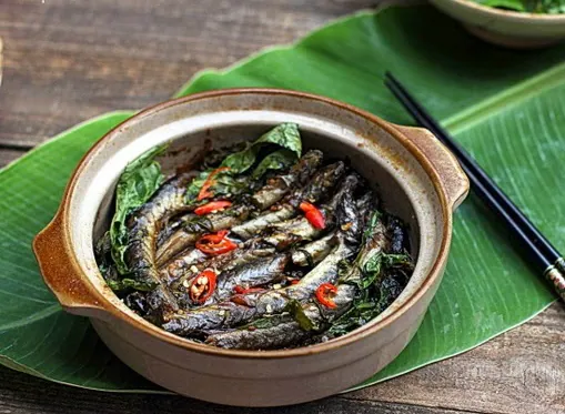 Cá kèo kho rau răm ngon cơm đậm đà