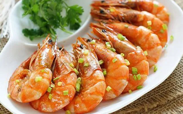 Bí quyết làm món tôm rang tỏi thơm ngon đến khó cưỡng