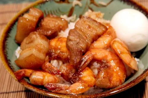 Cách làm món thịt ba chỉ rim tôm ngon đậm đà lên màu cực bắt mắt