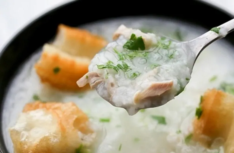 Lạnh rồi, tham khảo ngay cách nấu cháo gà siêu ngon nóng hổi này cho cả nhà thưởng thức thôi