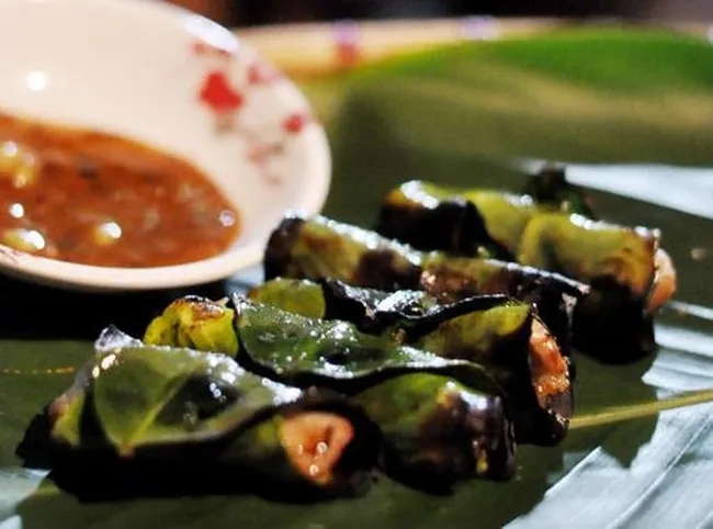 Nhớ món ngon ở Hòa Bình, nhớ thịt trâu cuốn lá bưởi nướng