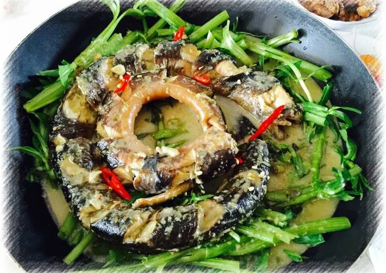 Xuôi về Cà Mau thưởng thức chuột đồng chiên xả ớt và lươn um rau ngổ ăn một lần nhớ mãi