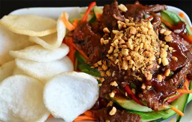 Cách làm bò tái me chua cay ăn cực đã miệng