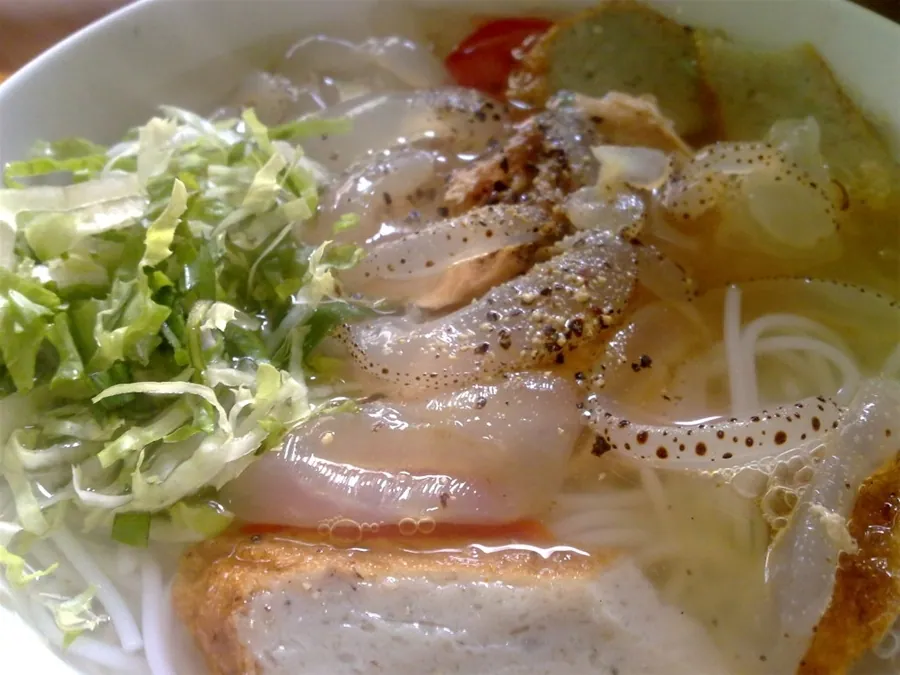 Đến Nha Trang thưởng thức bún sứa ngon vô cùng