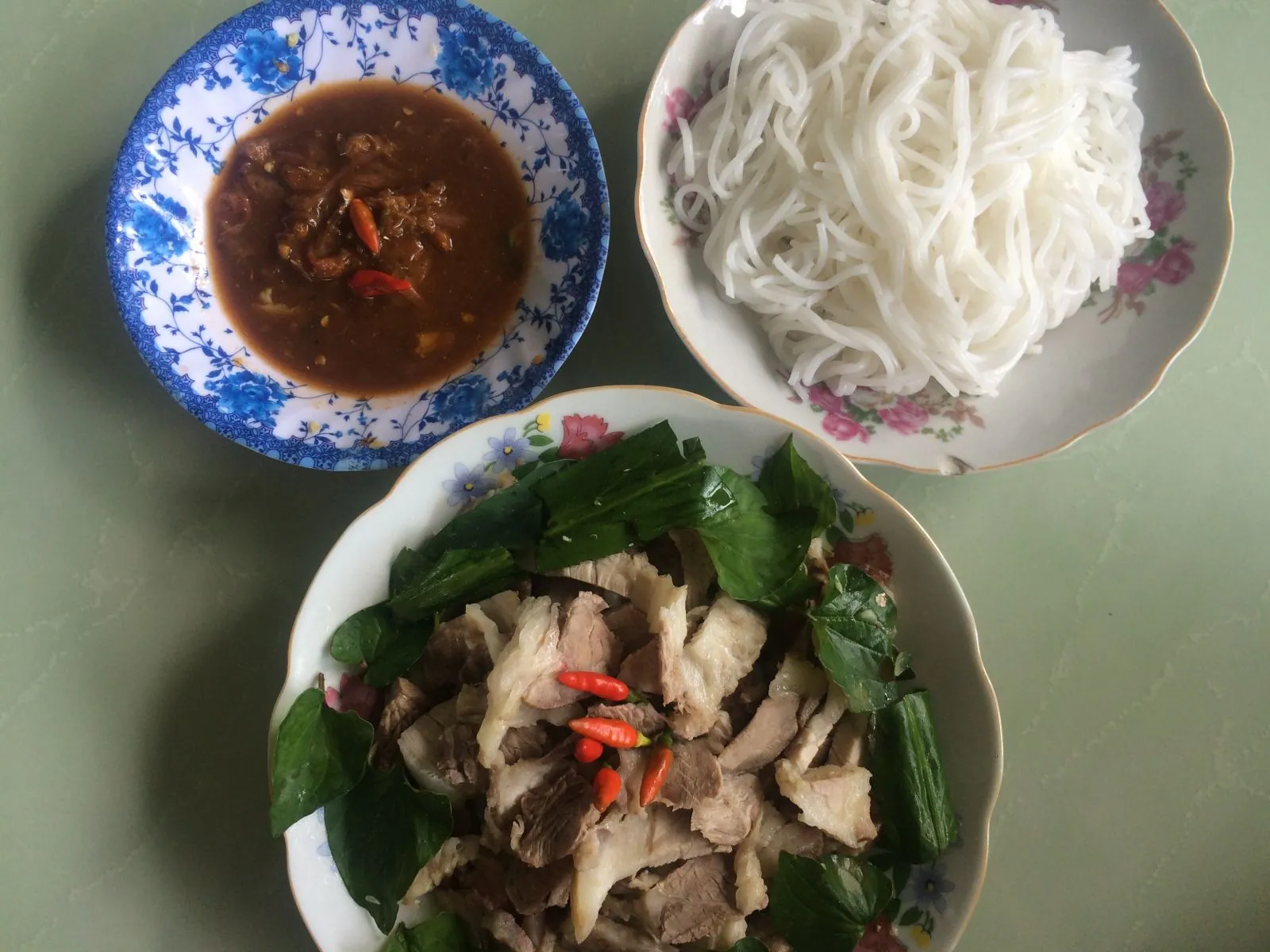 Thịt luộc chấm mắm cá phèn Gò Công món ngon đậm đà khó quên