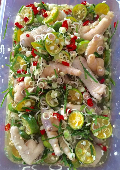 Chân gà sả tắc làm tưởng khó hóa ra lại cực đơn giản