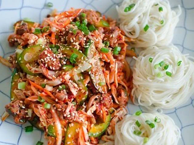 Cách làm món gỏi ốc giòn ngon cực lạ miệng