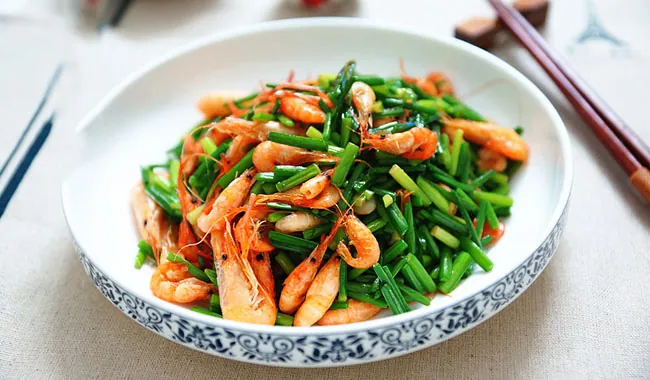 Tép đồng rang lá hẹ dân dã mà ngon cực kỳ