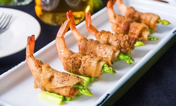 Thịt ba chỉ cuộn tôm rán ngon đậm đà cho mâm cơm tối