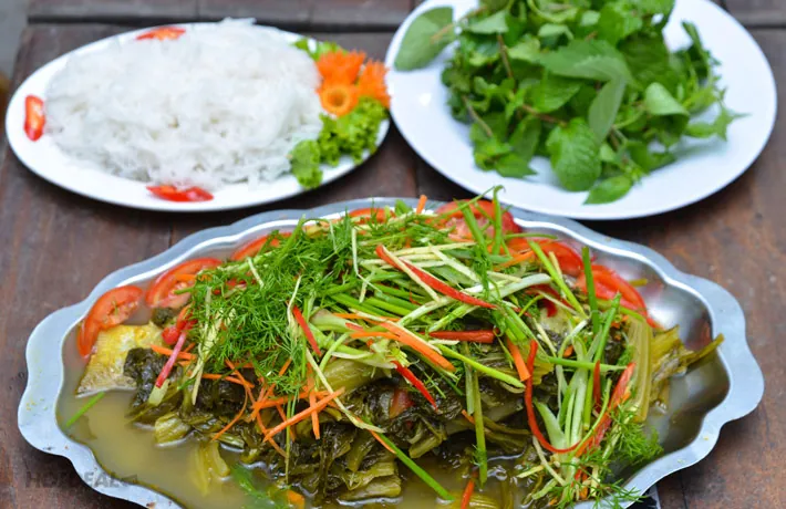 Cá om dưa cải chua thì là đưa cơm ngày mùa đông