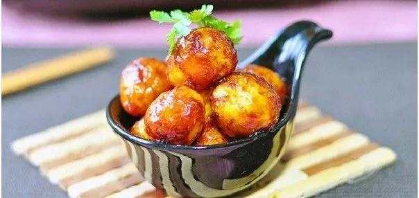 Cách làm trứng cút chiên mắm ngon đậm đà cho mâm cơm tối