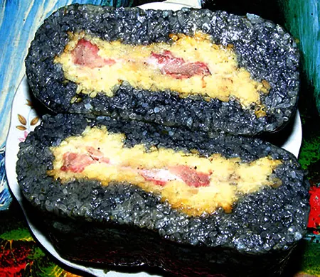 Bánh chưng đen Cao Bằng – sản vật không thể thiếu trong dịp Tết Nguyên đán