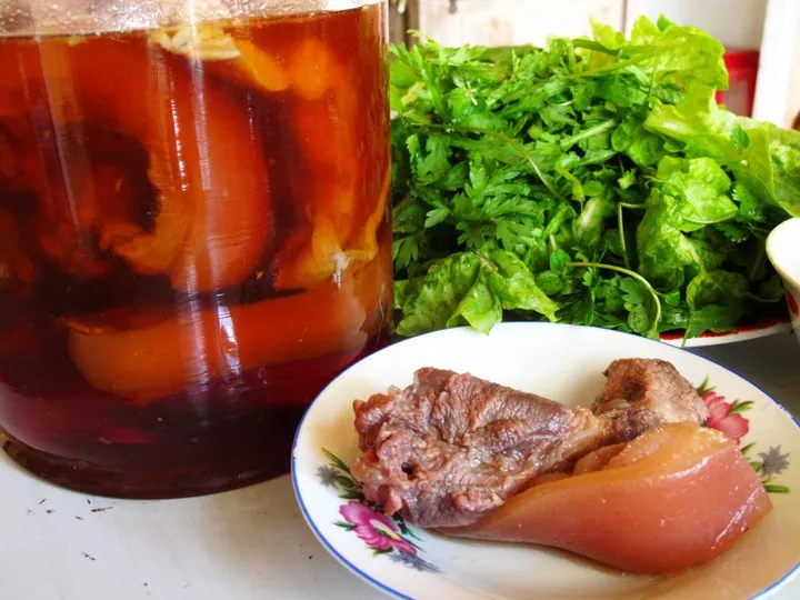 Công thức chuẩn cho món thịt heo ngâm mắm đậm đà ngày Tết