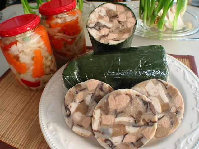 Công thức chế biến món giò thủ giòn ngon đón Tết