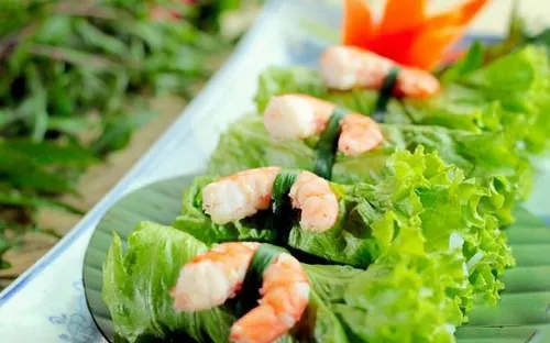 Gỏi tôm thịt cuốn hành ăn rồi ăn mãi vẫn cứ thèm