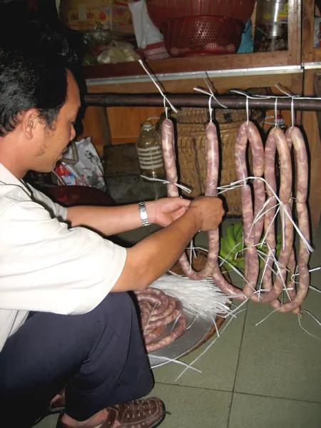 Lạp xưởng Tây Bắc ,món ngon người dân tộc vùng cao