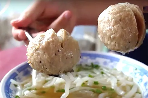Đến vùng Bảy Núi thưởng thức bánh canh bò viên độc lạ