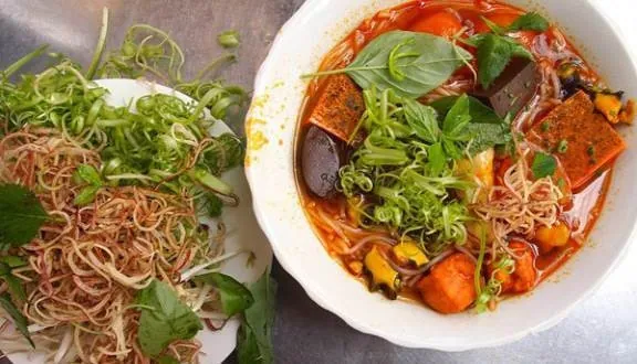 Cách nấu bún riêu cua ngon đậm đà cho cuối tuần ngán cơm