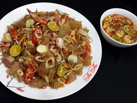 Lai rai với gân bò ngâm kiểu Thái giòn ngon khó tả