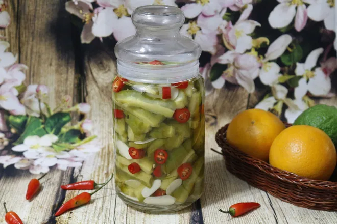 Thử làm ngay món mướp đắng muối chua ngọt cực lạ miệng chống ngán hiệu quả