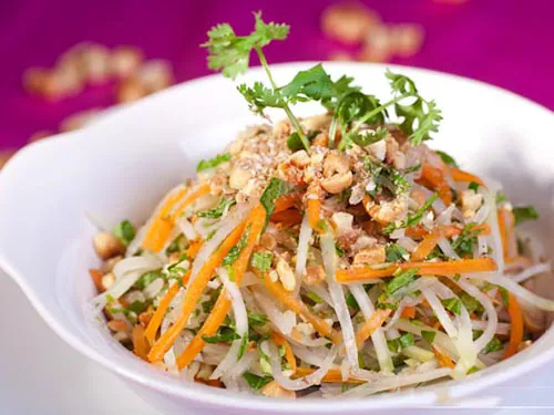 Giòn ngon món nộm su hào