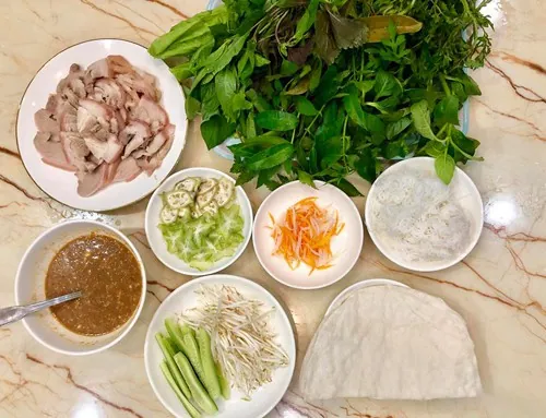 Bí quyết làm món bánh tráng phơi sương cuốn thịt ngon hơn cả những hàng quán bên ngoài