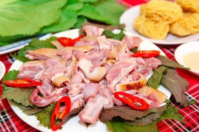 Tái Dê Hoa Lư – Món đặc Sản Hút Khách Ở Ninh Bình