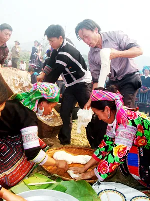 Bánh dày – Món ngon đặc sản của đồng bào người Mông