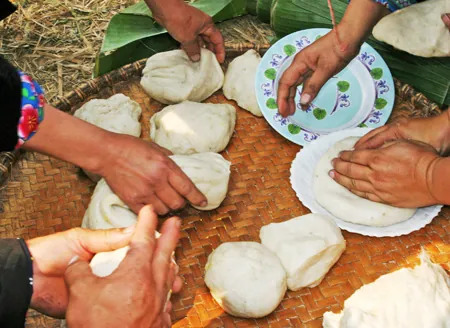 Bánh dày – Món ngon đặc sản của đồng bào người Mông