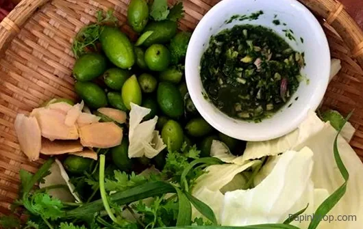 Bắp cải cuộn nhót xanh chấm chéo, một món ăn độc đáo từ Điện Biên