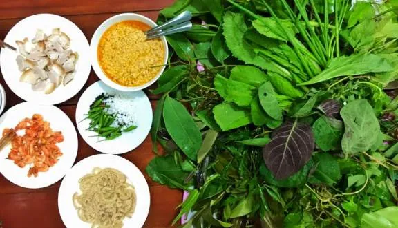 Gỏi lá Kom Tum, món đặc sản của núi rừng Tây Nguyên