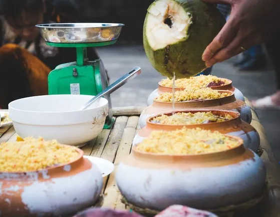 Về làng Vũ Đại thưởng thức món cá kho nồi đất dân dã ngon nức lòng những ngày giáp Tết