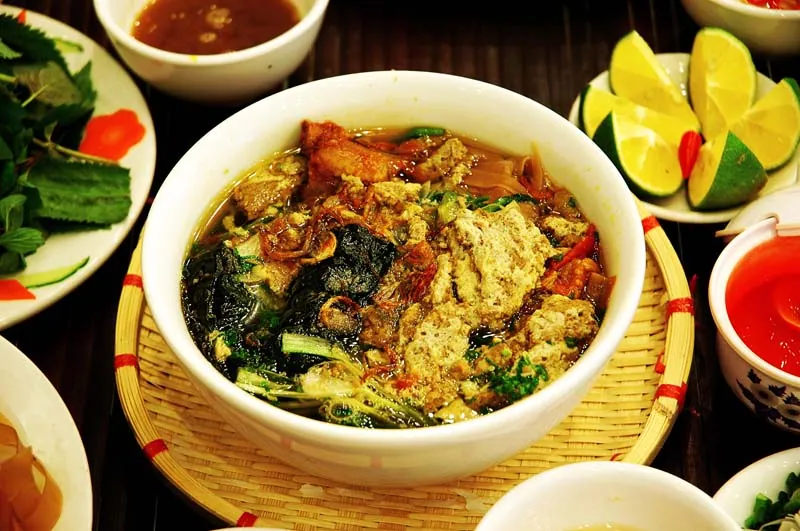 Bánh đa cua, món đặc sản khó quên của thành phố hoa phượng đỏ