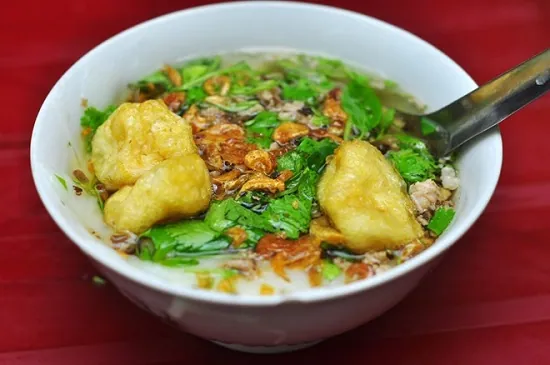 Bánh đúc nóng Hà Nội – món quà quê dân dã khó quên