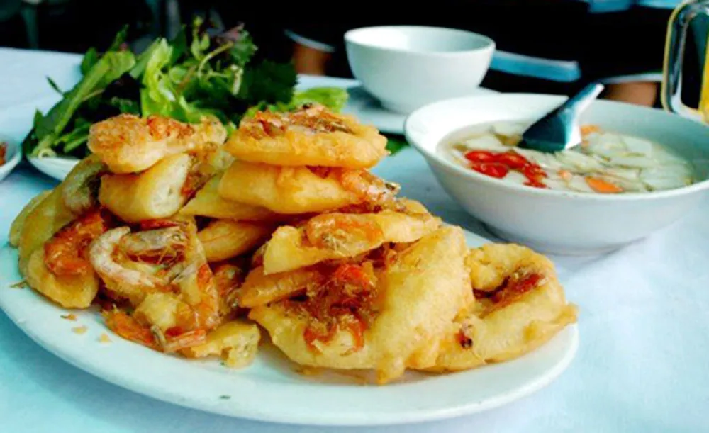 Đặc sản Bánh tôm hồ Tây Hà Nội tuyệt ngon bạn nên thử