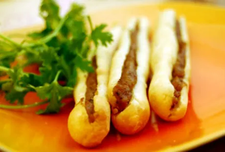 Về Hải Phòng đừng quên thưởng thức bánh mì cay đặc biệt