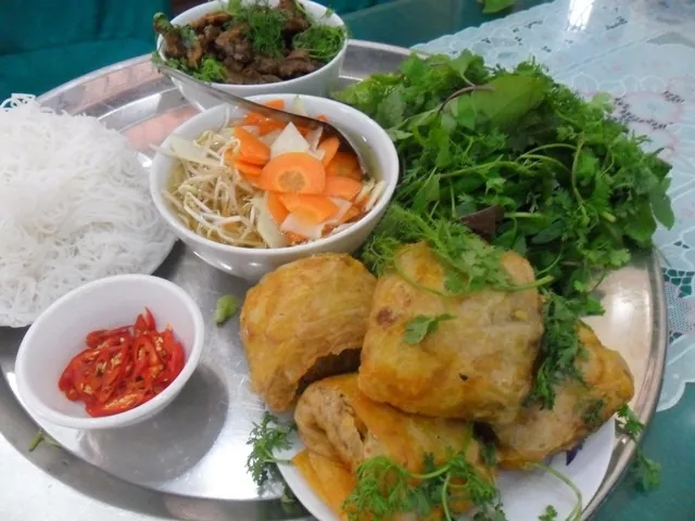 Ăn mãi không quên món đặc sản nức tiếng Nem cua bể Hải Phòng