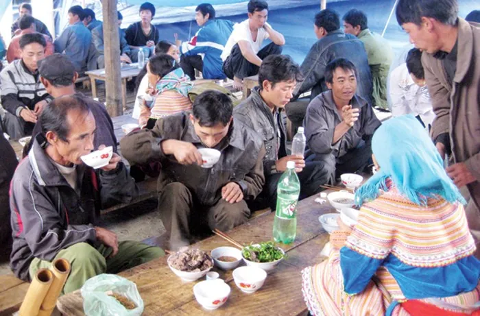 Đặc sản độc đáo Thắng Cố Lào Cai của núi rừng Tây Bắc