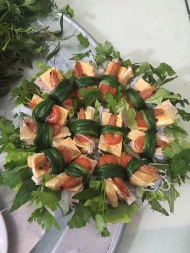 Công thức gỏi cuốn tôm hành Ninh Bình thu hút bao khách du lịch