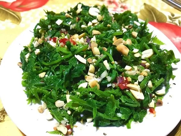 Đặc sản lạ mà ngon: Nộm rau dớn ở Lai Châu