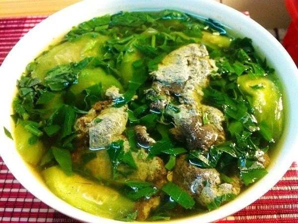 Canh cua rau dâm bụt đậm chất quê hương Ninh Bình