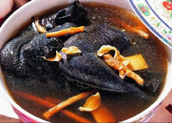 Thịt gà đen – Món ăn nỏi tiếng lâu đời với du khách khi ghé thăm Sapa