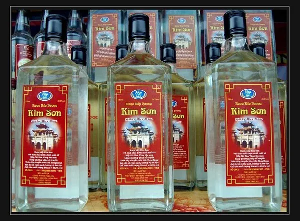Đặc sản nứt tiếng Rượu Lai Thành Kim Sơn tạo nên hương vị đặc biệt khó quên