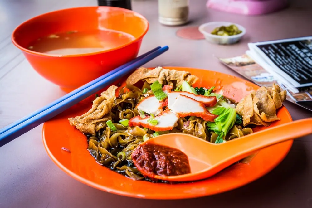 Món ăn sáng Malaysia có gì khác Việt Nam