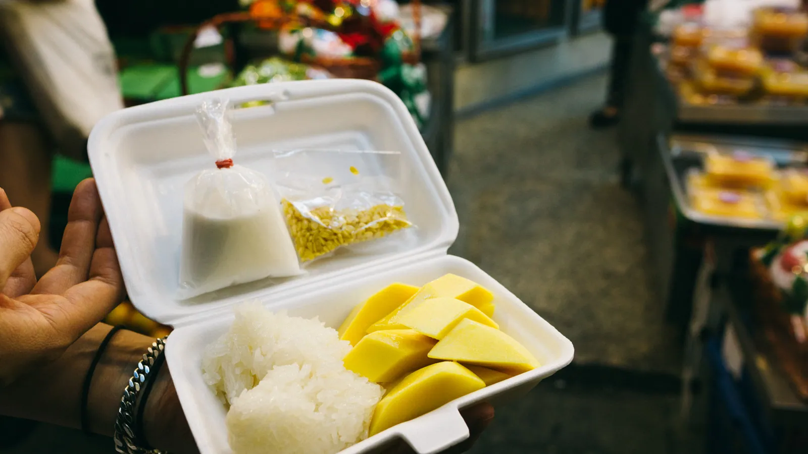 Những món ăn không thể bỏ qua khi đến Thái Lan