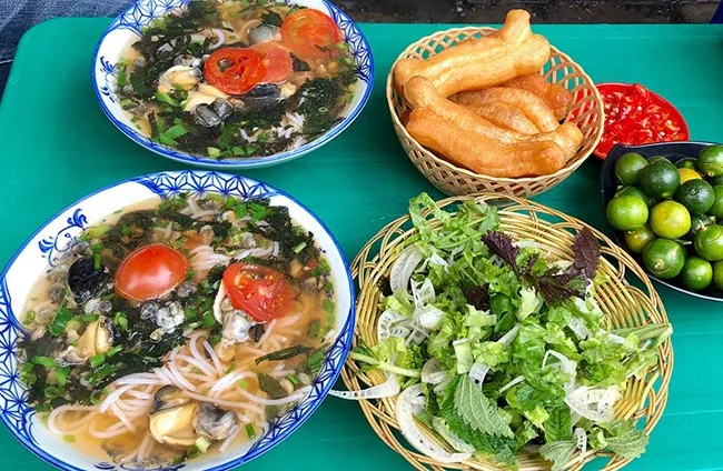 Không phải món gì sang chảnh, nhắc đến ẩm thực thủ đô là phải nhắn đến những món này