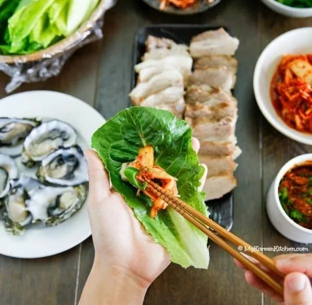 Người Hàn luộc thịt cầu kì như thế này đây