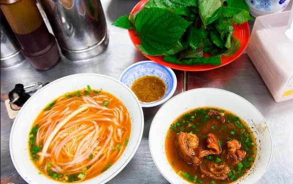 Hủ tiếu – Món ăn vỉa hè Sài Gòn đa dạng và hấp dẫn